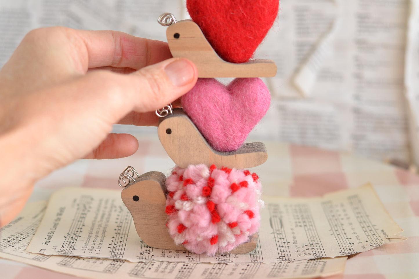 PINK Felt heart Valentine's Snail