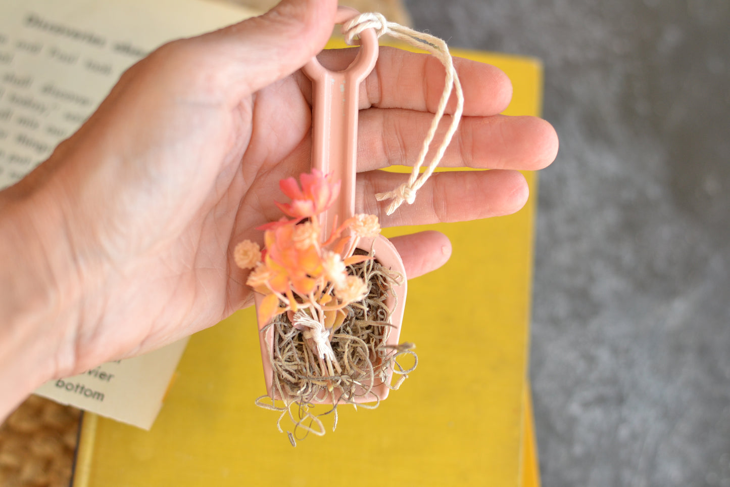 Pink Autumn Shovel with Floral Peg Hanger