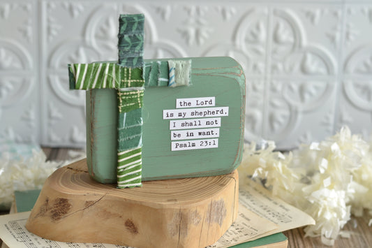 Green Psalm 23 Wood Sign with Fabric Wrapped Cross - C18