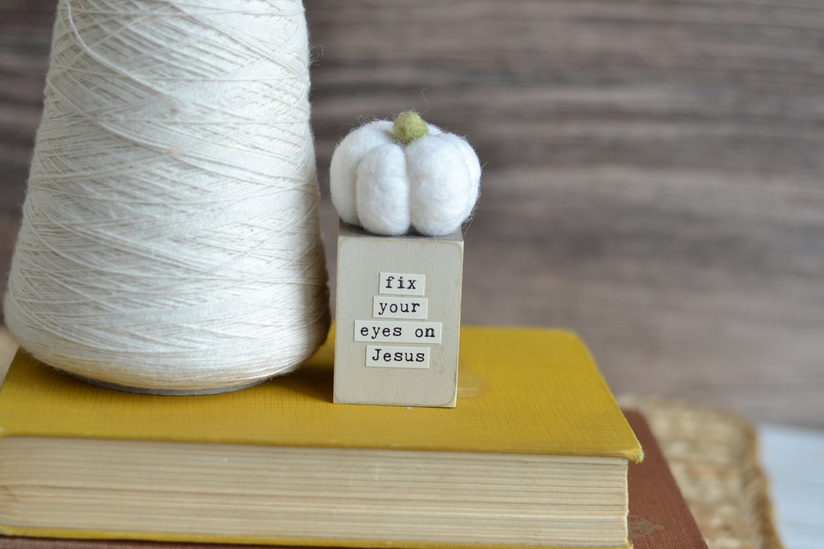 Pumpkin Pedestal with Fabric -B31