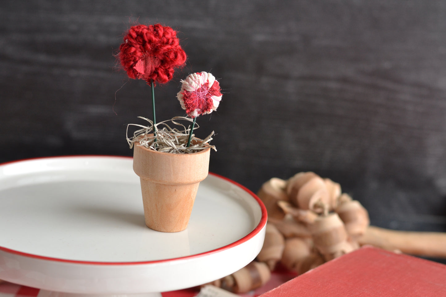 Wrapped Valentines Flower T17