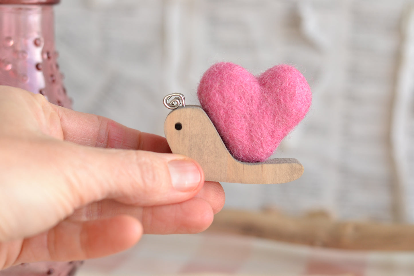 PINK Felt heart Valentine's Snail