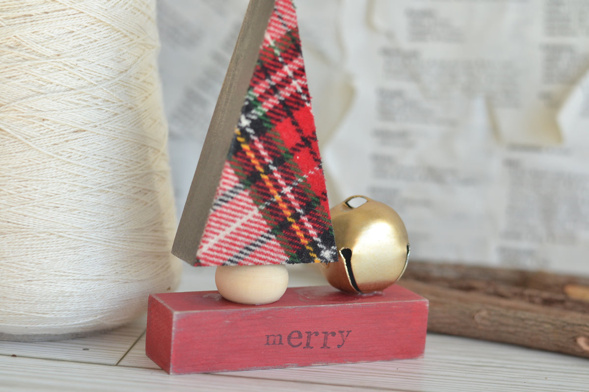 Red Plaid Tree Sign