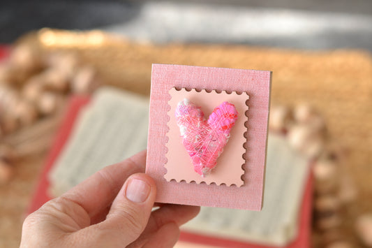 Small Pink Wrapped Heart Sign - V15