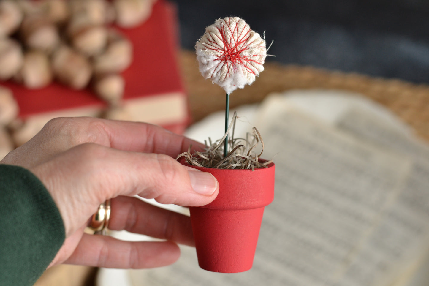 Wrapped Valentines Flower T14